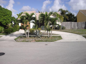 Cute open and airy home on the lake . Split bedrooms with tiled living areas. Bedrooms have new linoleum flooring. Large split driveway for plenty of parking. Mirrored dining area. Tenant responsible for furnishing refrigerator and rent is priced accordingly. Circular driveway with garage, includes a nice bar in the back for parties and barbaques.