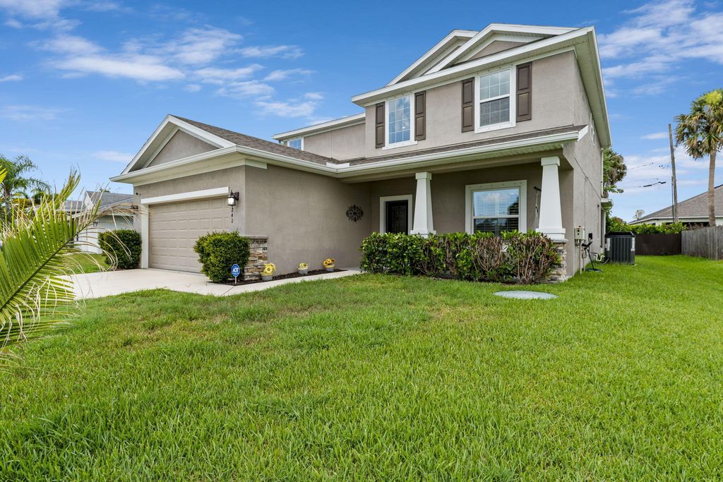 Photo of 2241 SW Abalon Circle, Port Saint Lucie, FL 34953 (MLS # B26045975)