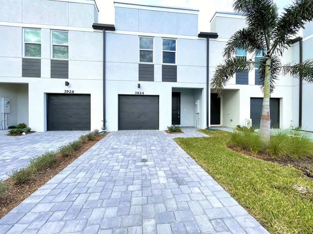 Photo of 3924 SE Caladium Ct, Stuart, FL 34997 (MLS # R10757391)