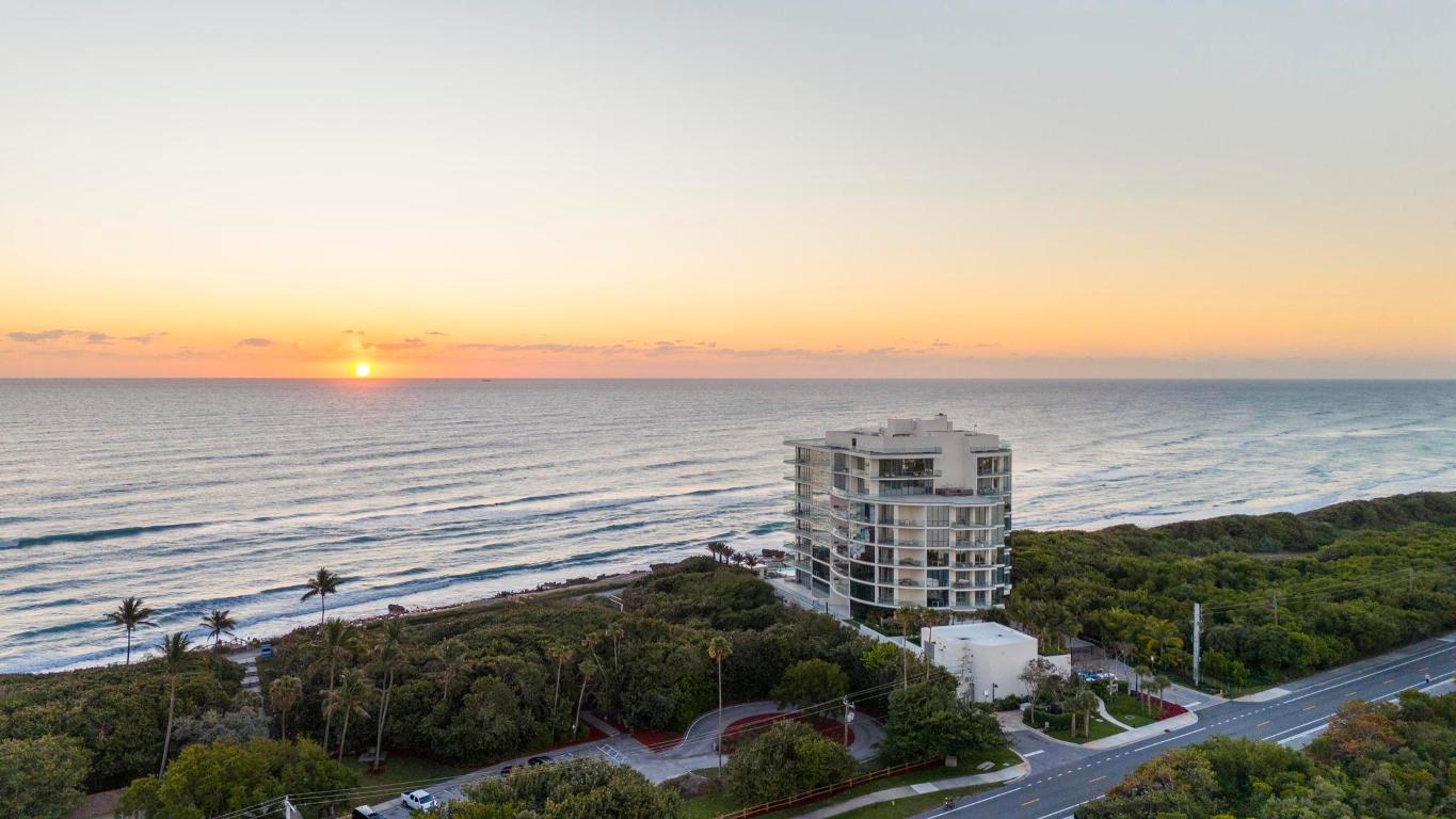 SEAGLASS CONDO - Residential