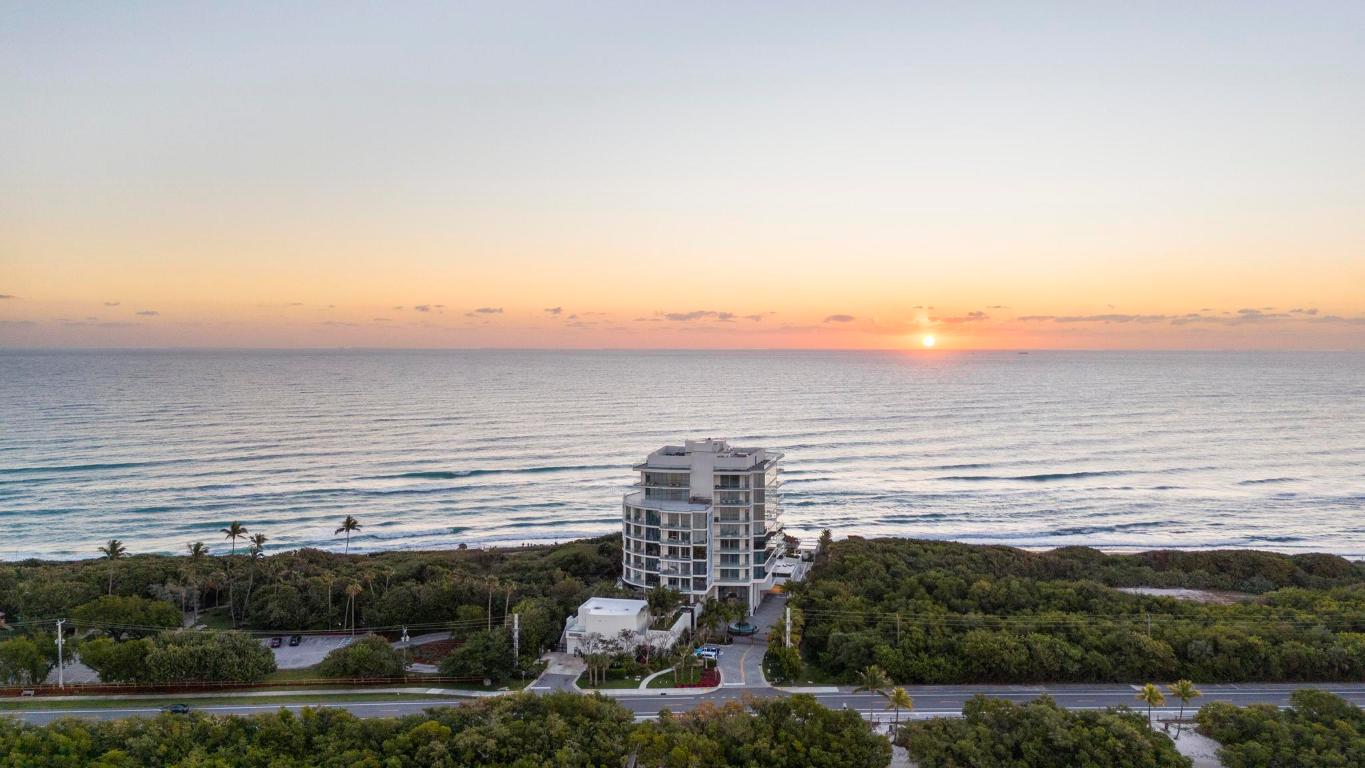 SEAGLASS CONDO - Residential