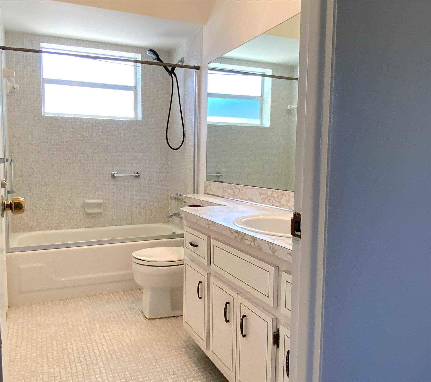 FAIRFAX HALL - Residential