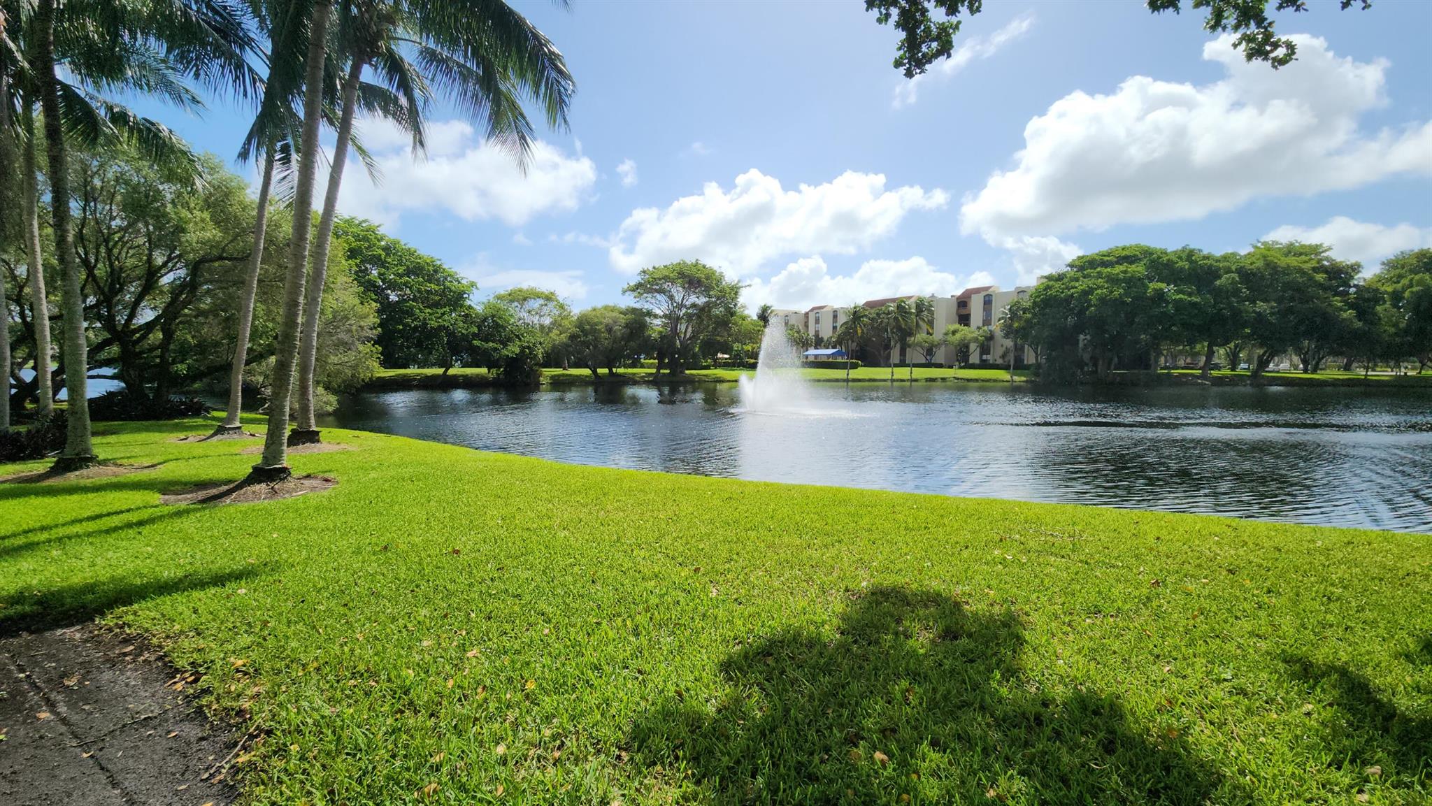 LAKESIDE CONDO - Residential Lease