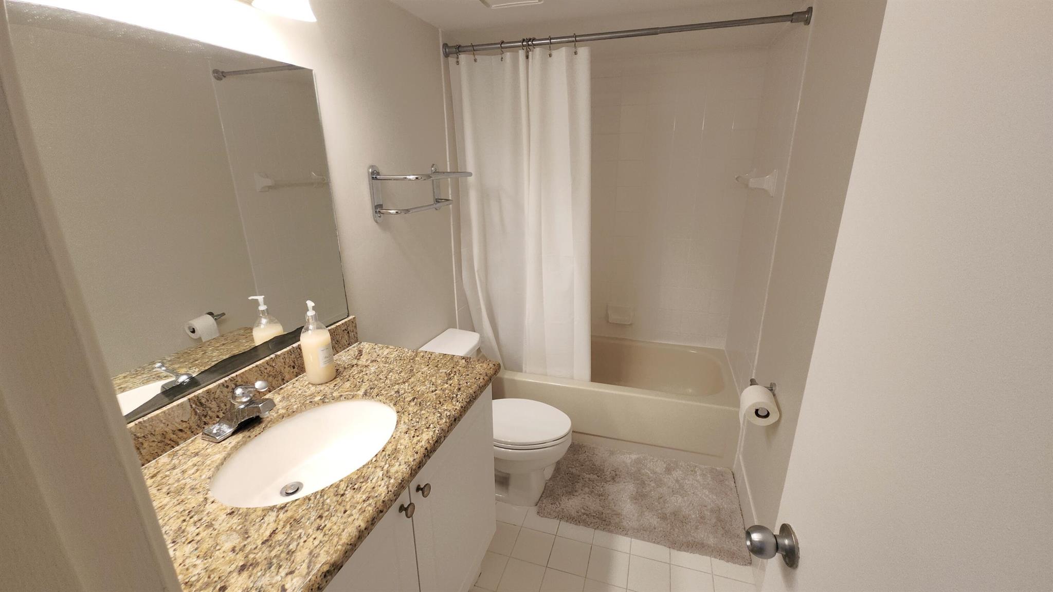 LAKESIDE CONDO - Residential Lease