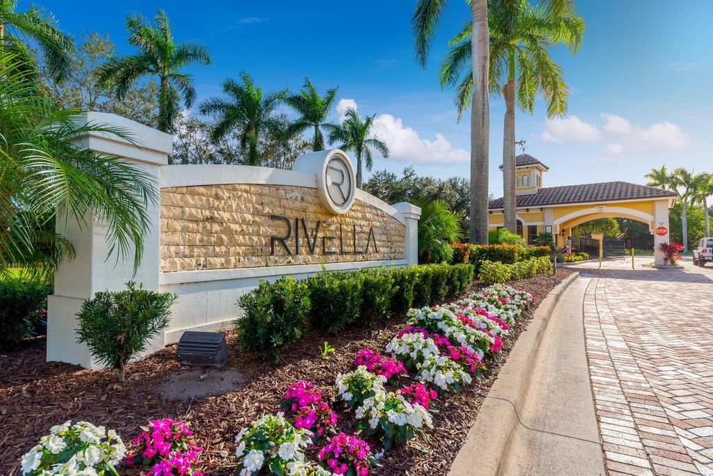 Photo of 193 SE Fiore Bello, Port Saint Lucie, FL 34952 (MLS # R10770090)