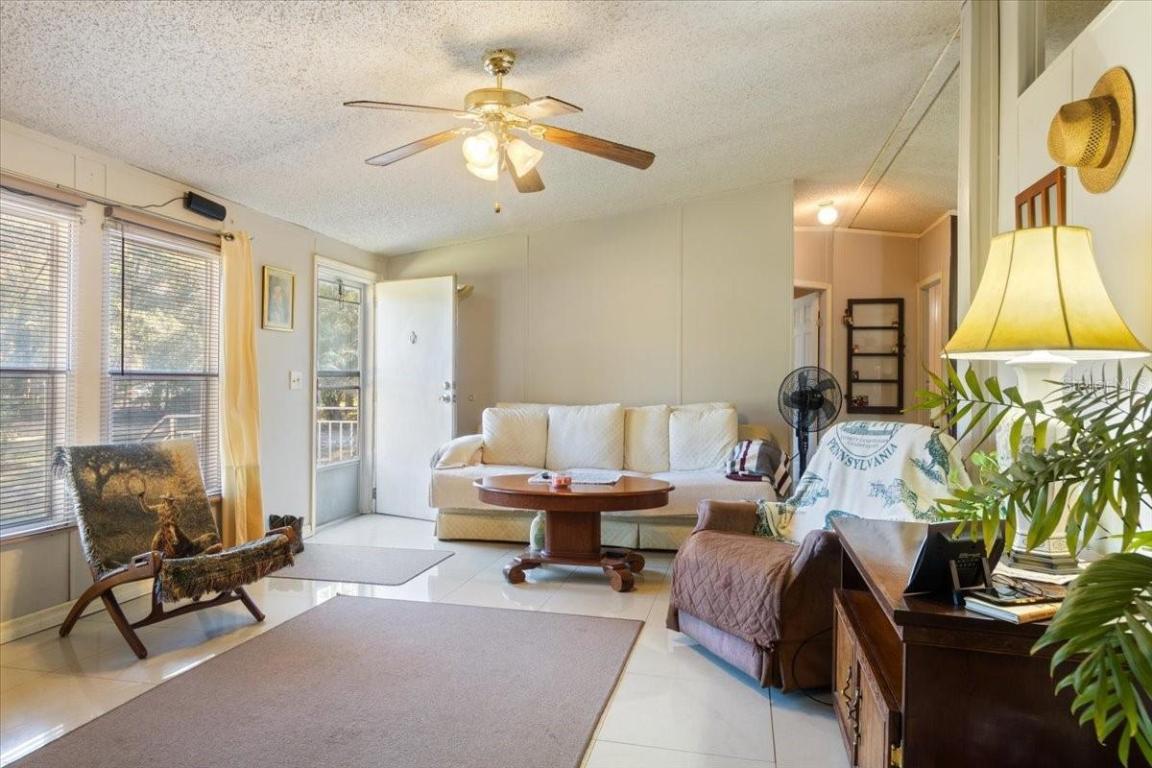 LAKE TROPICANA RANCHETTES - Residential