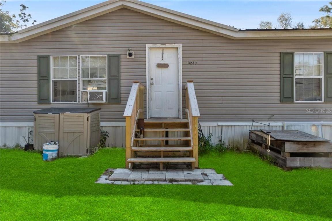 LAKE TROPICANA RANCHETTES - Residential