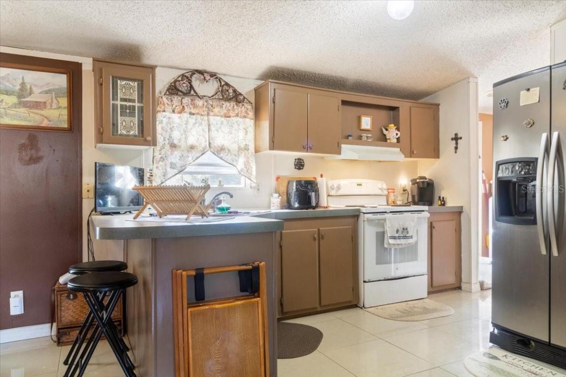 LAKE TROPICANA RANCHETTES - Residential