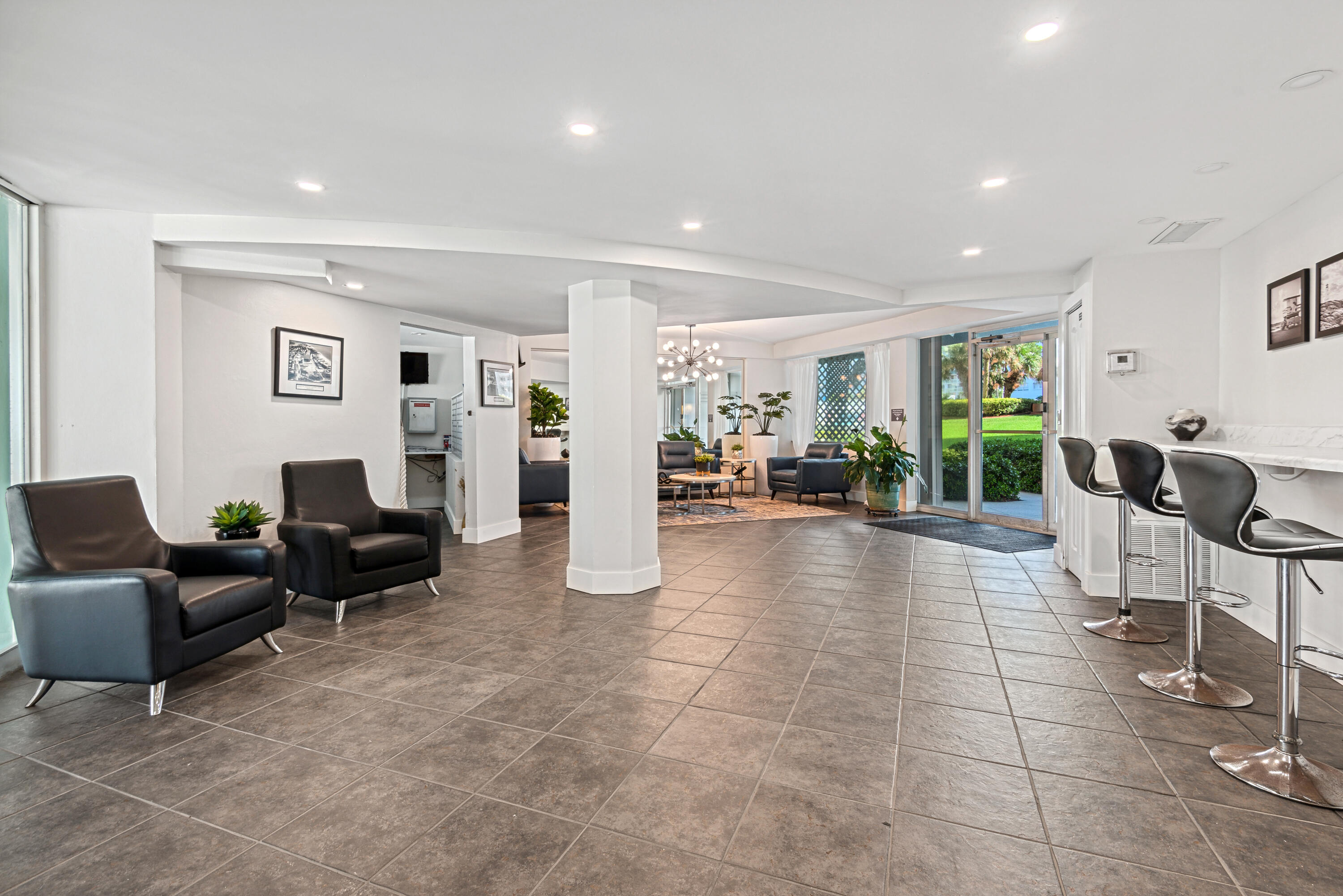 BREAKWATER TOWERS CO-OP - Residential