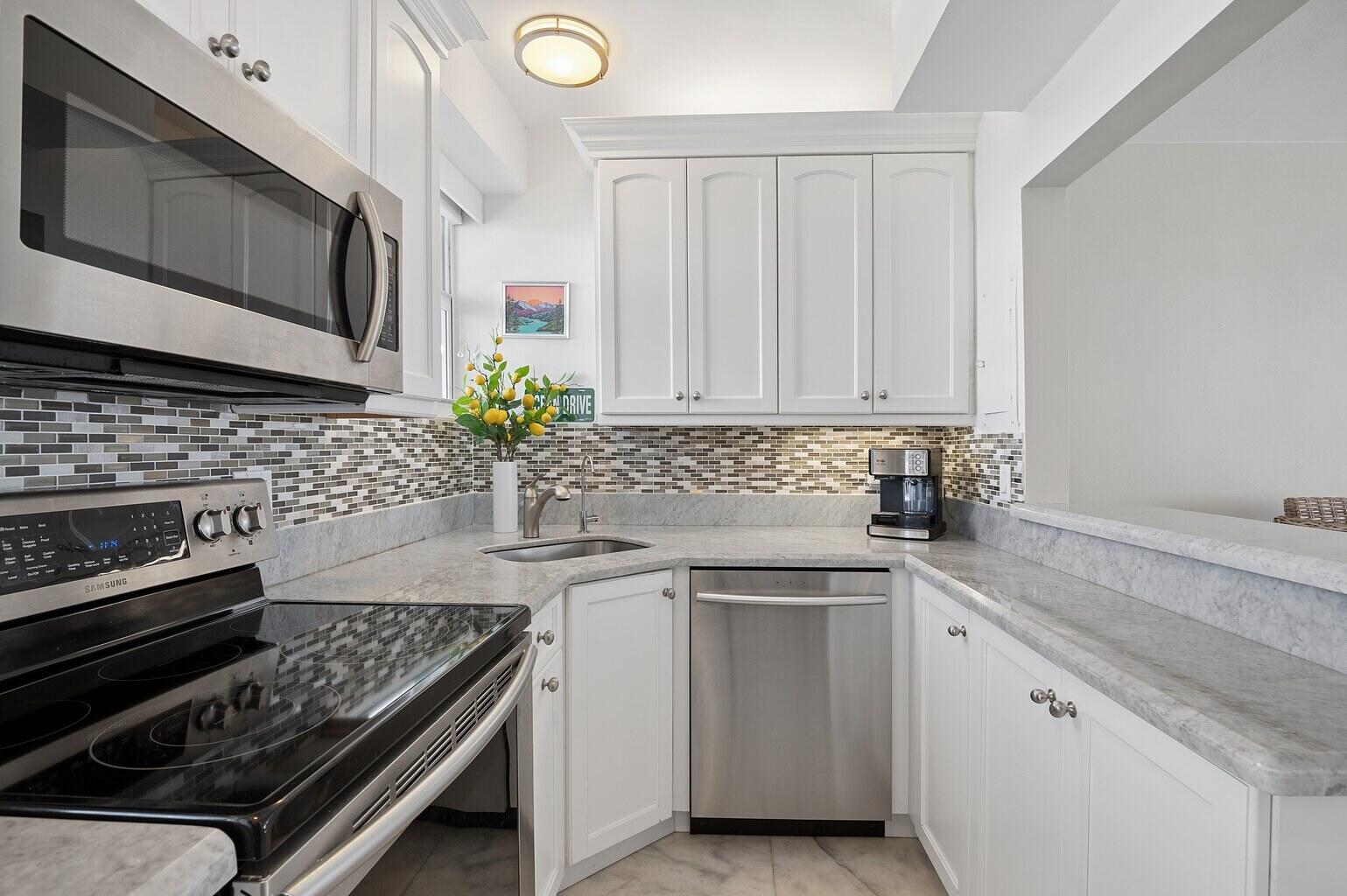 BREAKWATER TOWERS CO-OP - Residential