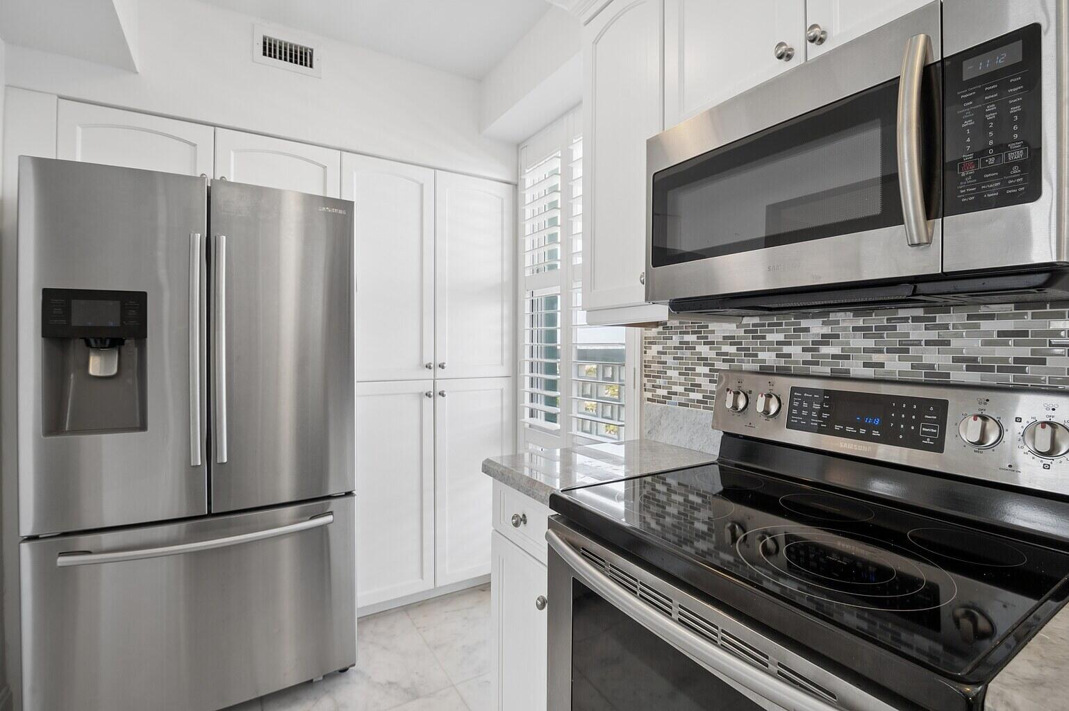 BREAKWATER TOWERS CO-OP - Residential