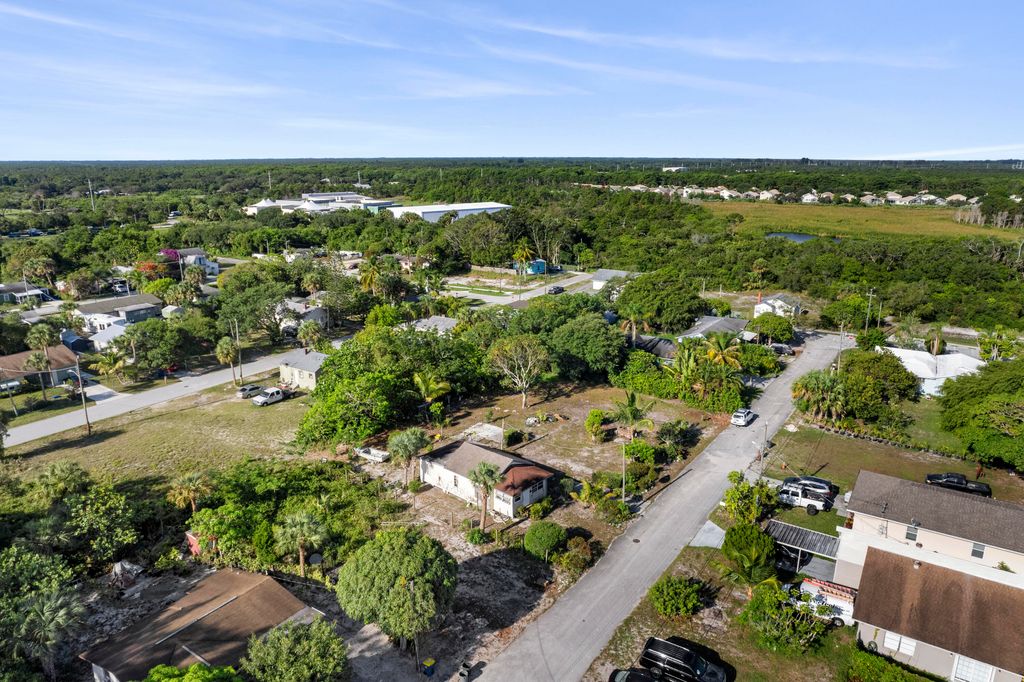 Photo of 8506 SE Eucalyptus Way, Hobe Sound, FL 33455 (MLS # R10993075)