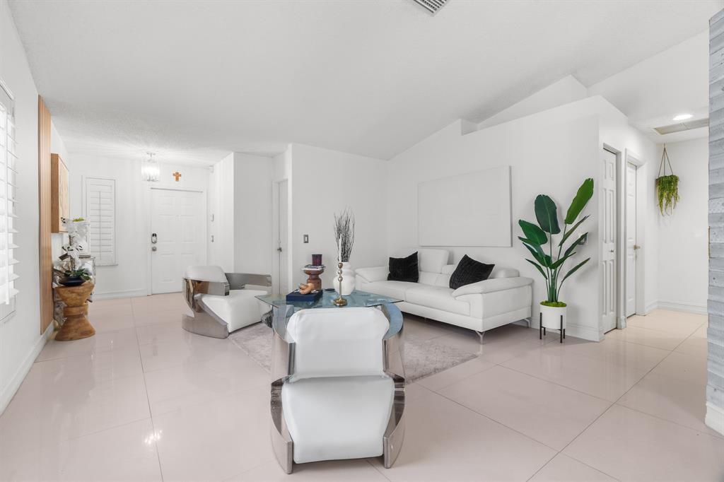 San Messina - Residential