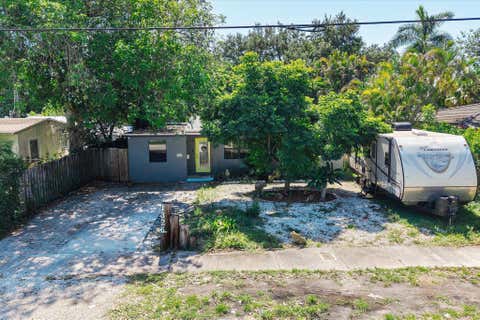 Tiny photo for 1326 SW 23rd Avenue, Fort Lauderdale, FL 33312 (MLS # B26045423)