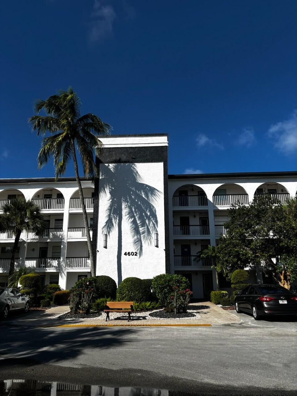 Photo of 4602 NE MARTINIQUE Way #H2, Coconut Creek, FL 33066 (MLS # B26077214)