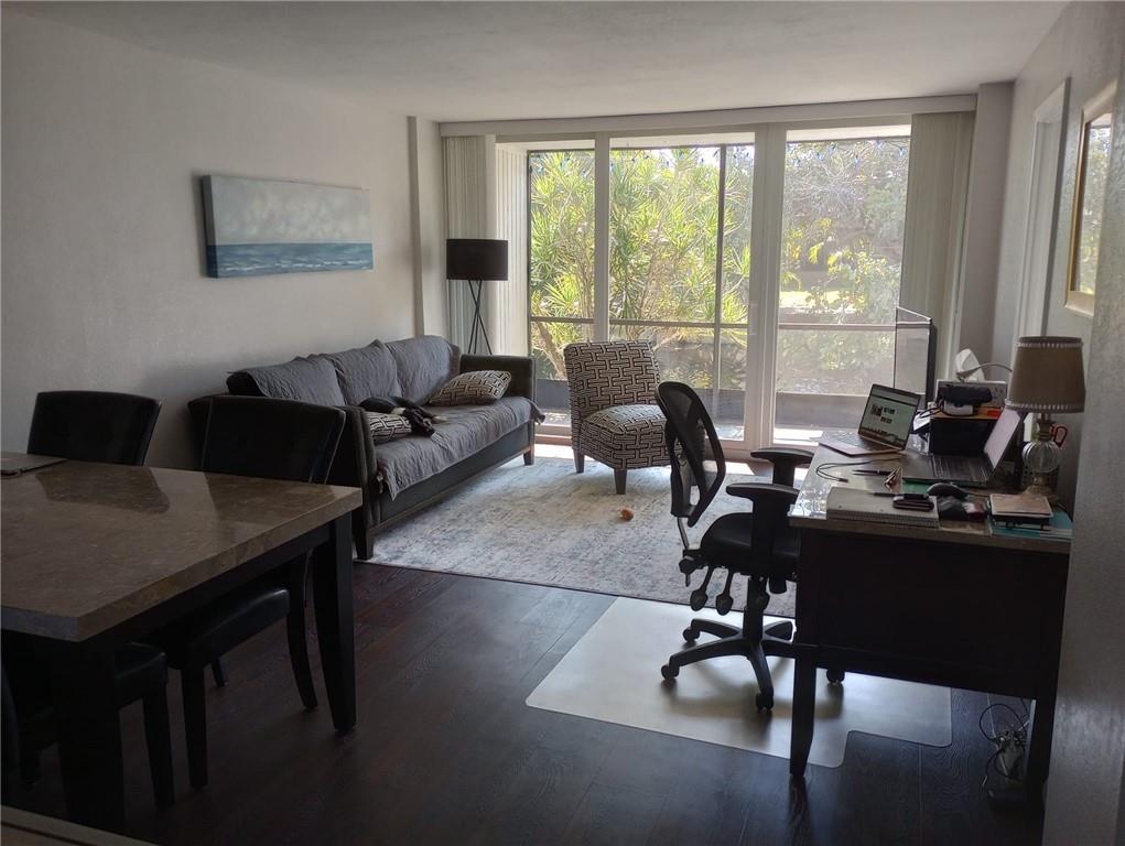 ROYAL PARK - Residential