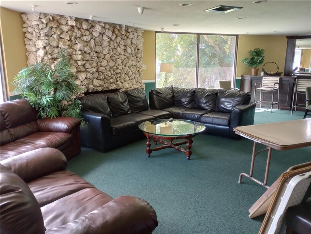 ROYAL PARK - Residential
