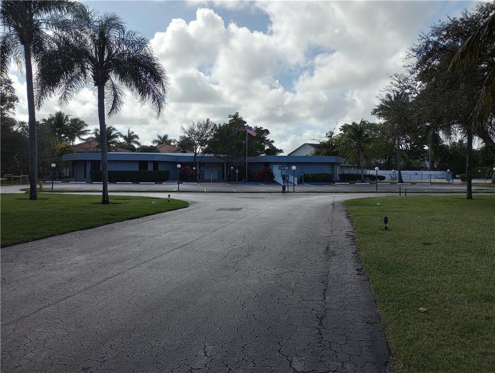 ROYAL PARK - Residential
