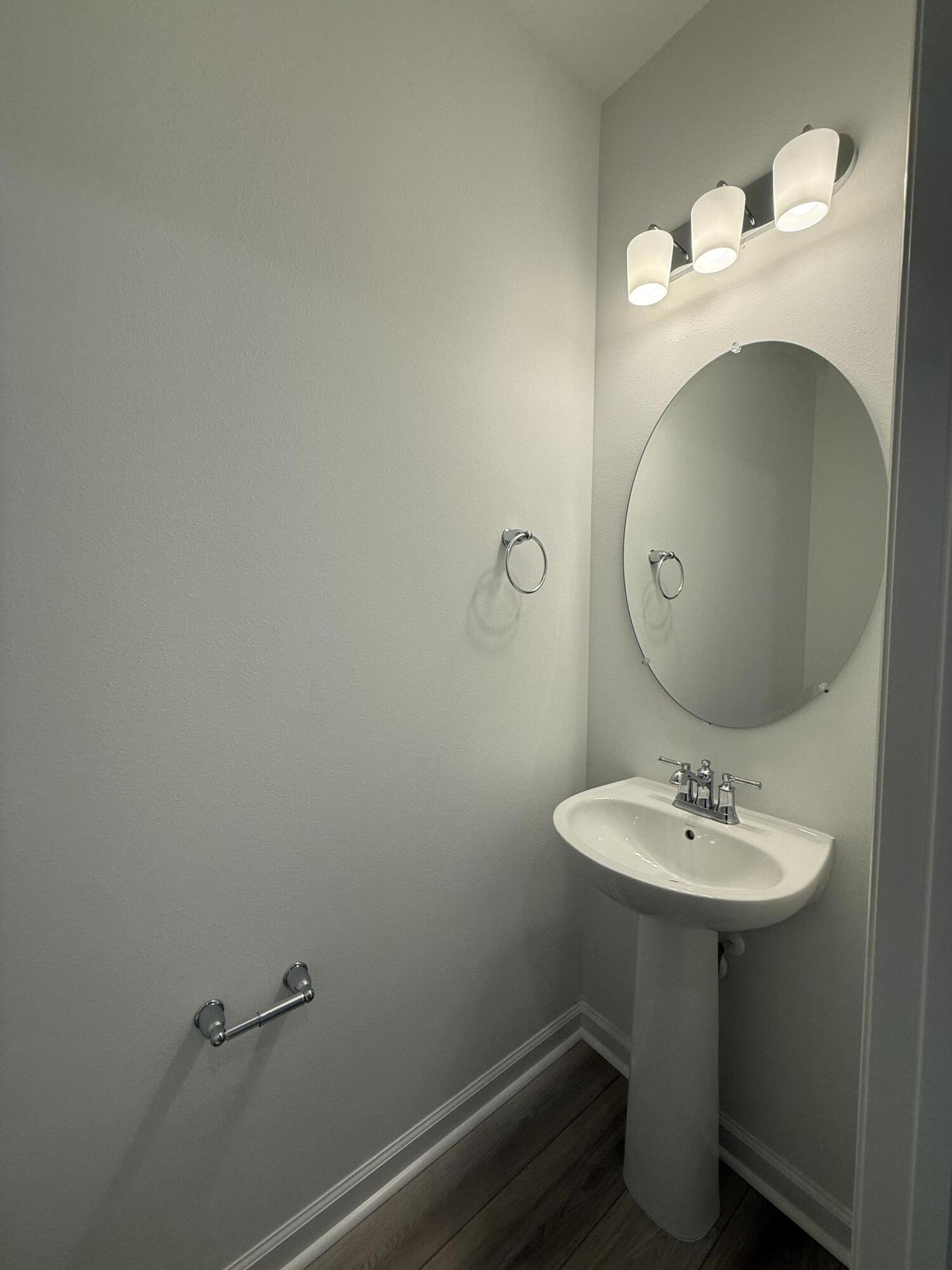 95 RIVERSIDE PUD PHASE IV (CAMELLIA) - Residential Lease