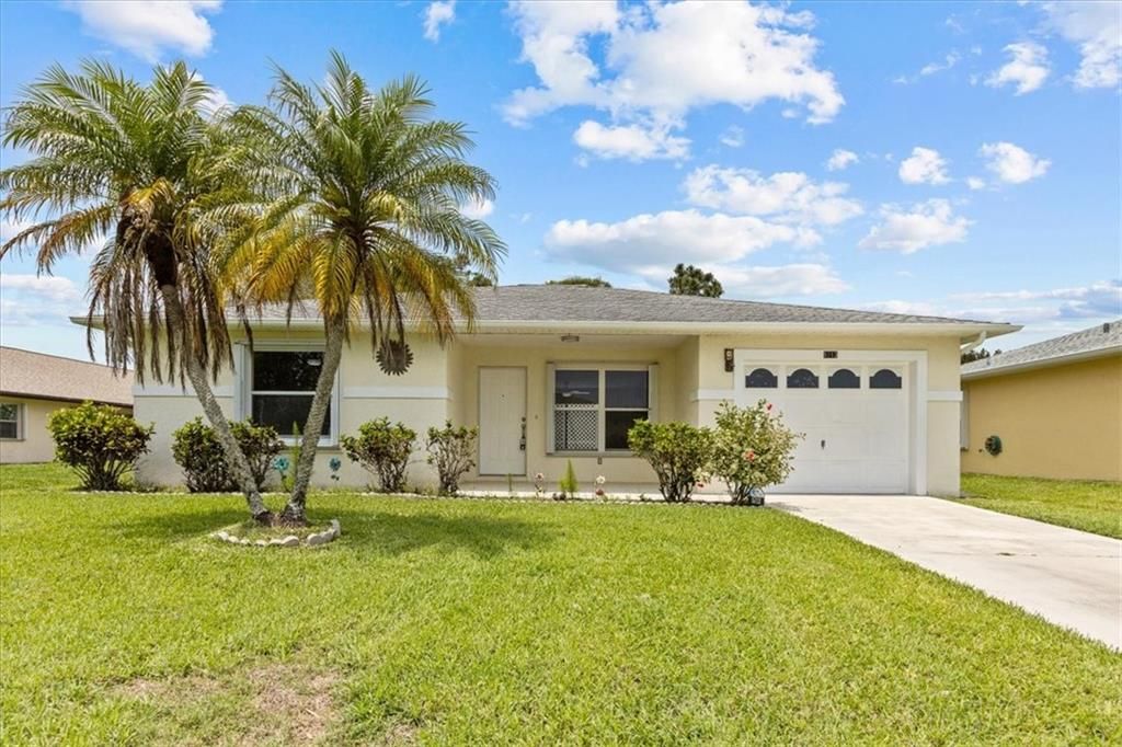 Photo of 5713 Thatch Pl, Fort Pierce, FL 34982 (MLS # F10378489)