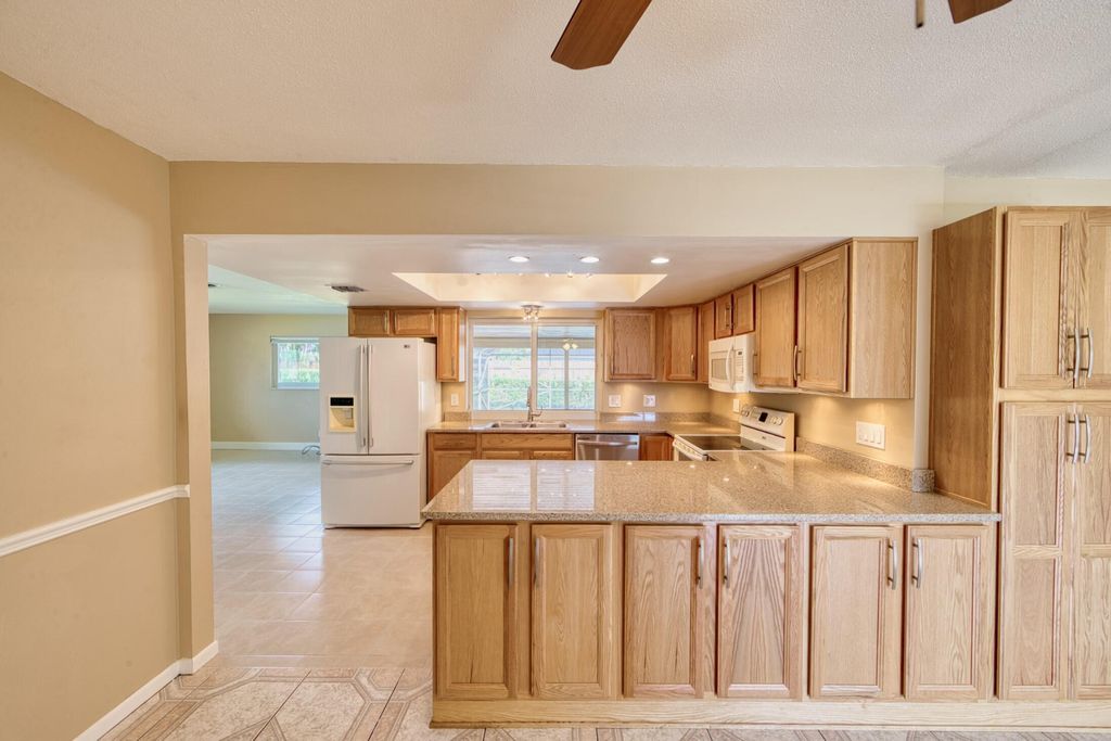 Photo of 219 SW 12th Avenue, Boynton Beach, FL 33435 (MLS # R11042322)