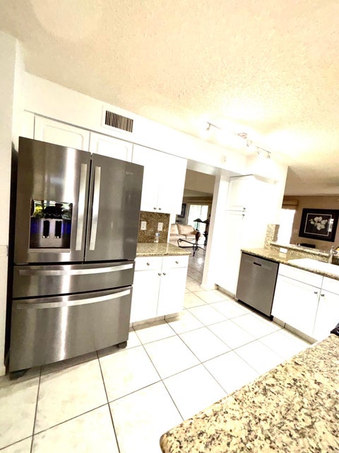 Tiny photo for 9927 Seacrest Circle #102, Boynton Beach, FL 33437 (MLS # B26089186)