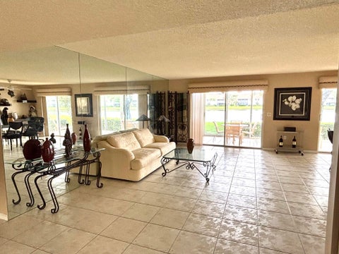 Tiny photo for 9927 Seacrest Circle #102, Boynton Beach, FL 33437 (MLS # B26089186)