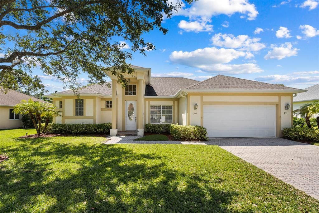 Photo of 355 22nd Ave Sw Avenue SW, Vero Beach, FL 32962 (MLS # R10837881)