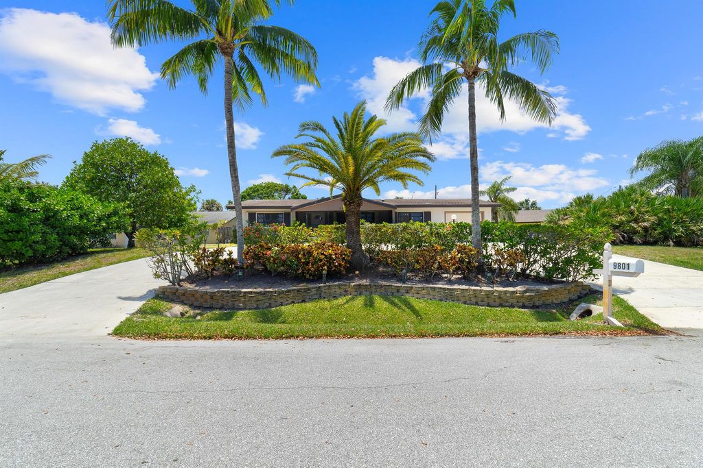 Photo of 9801 Buttercup Circle N, Palm Beach Gardens, FL 33410 (MLS # R11092216)