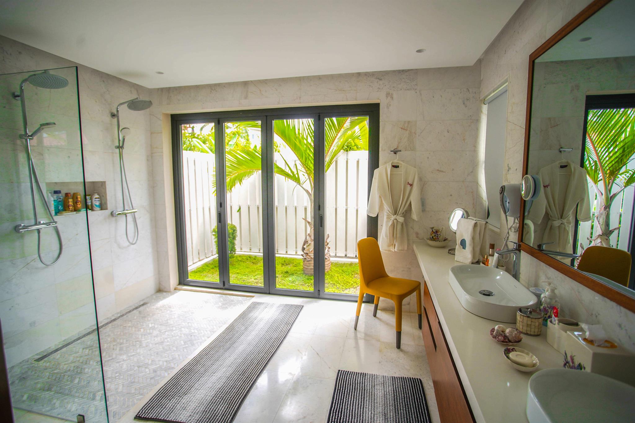 Calle El Faro, Casa de Ca - Residential Lease