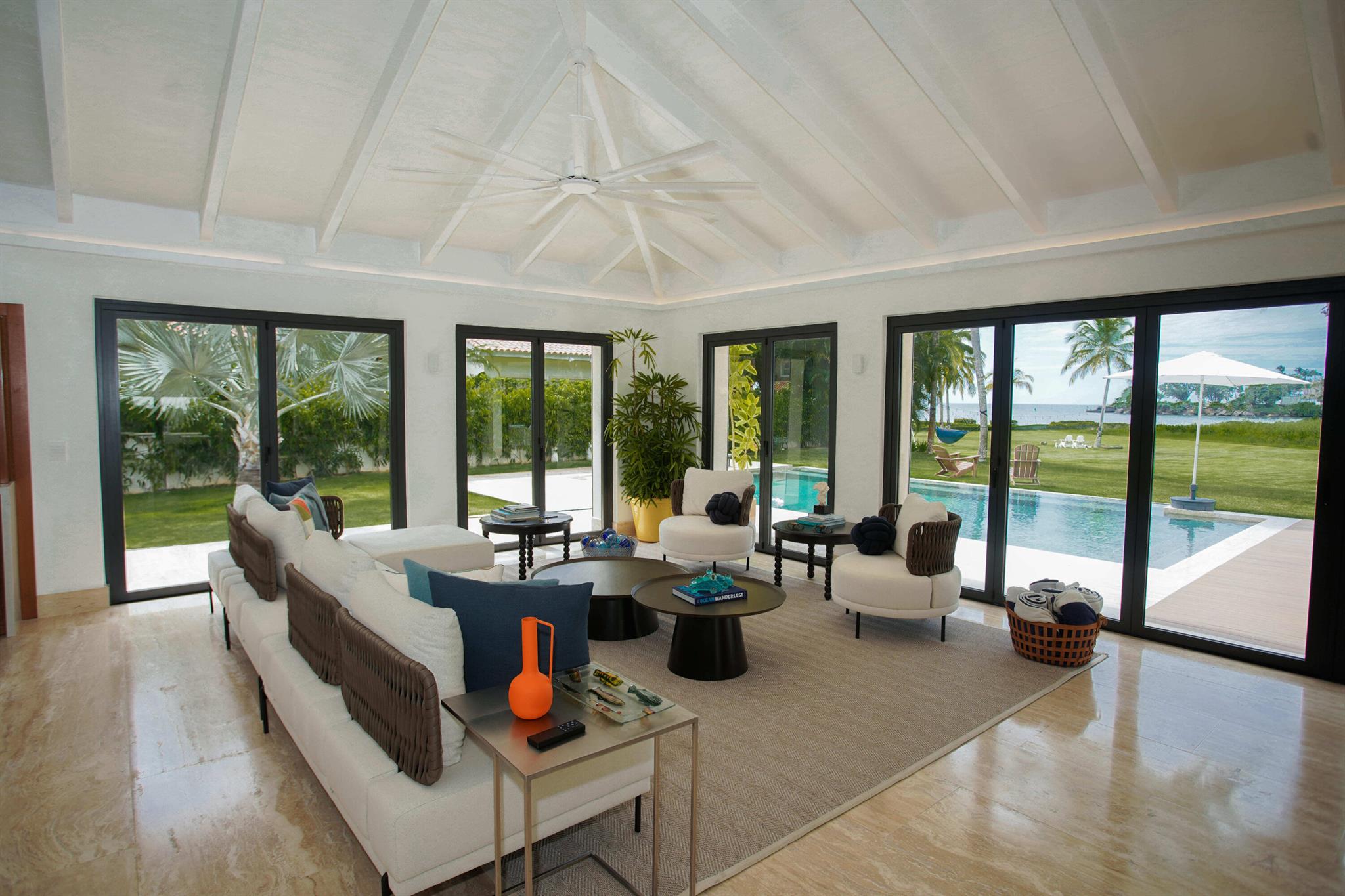 Calle El Faro, Casa de Ca - Residential Lease