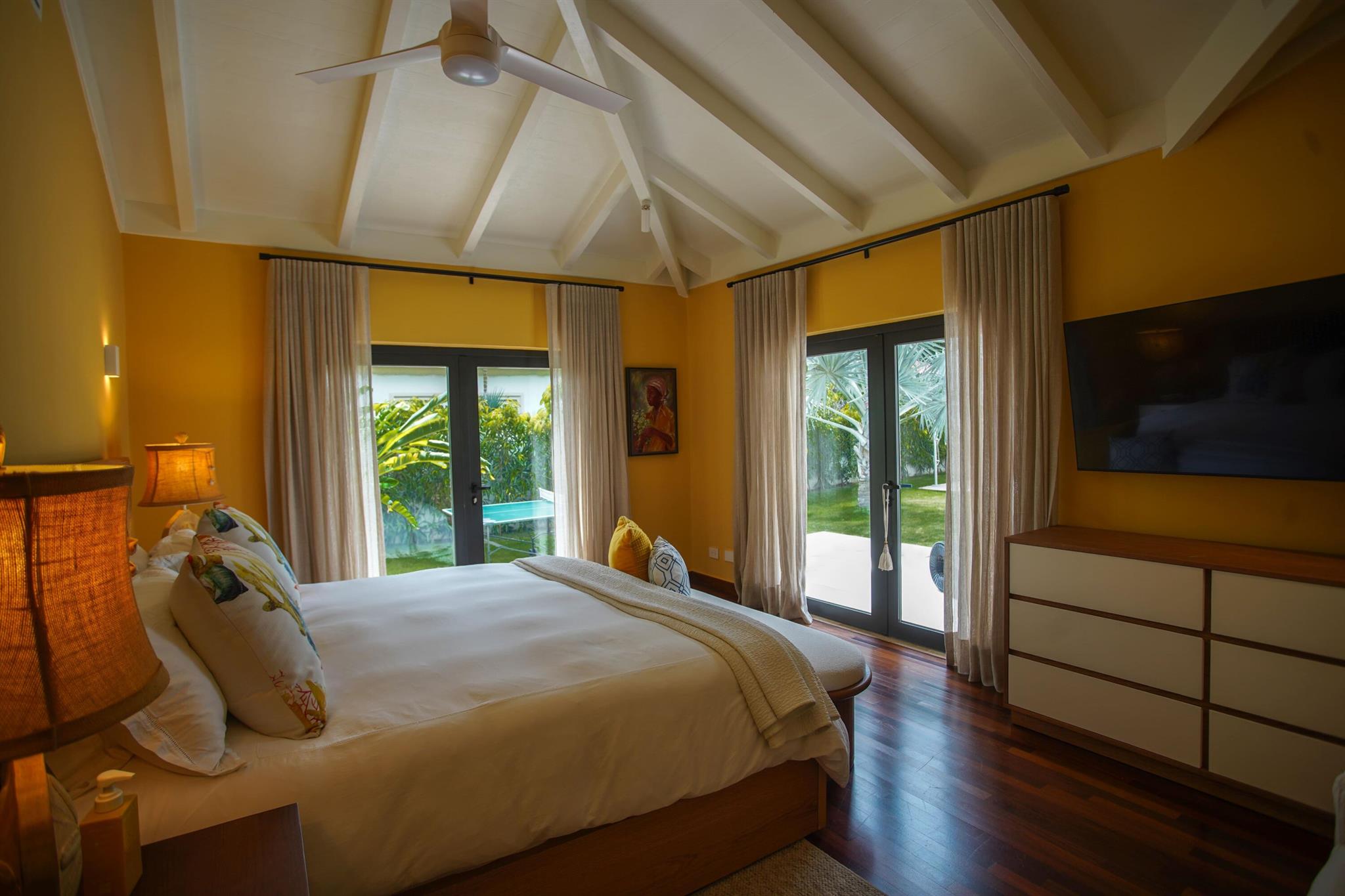 Calle El Faro, Casa de Ca - Residential Lease