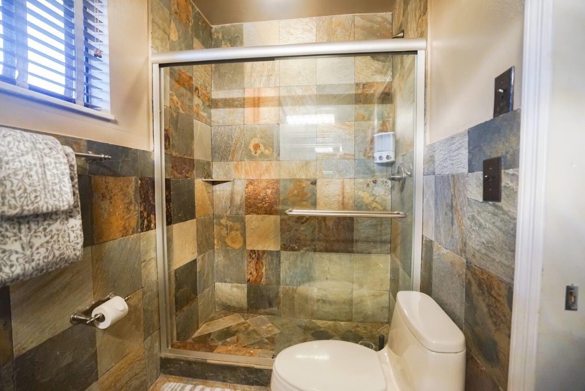 Central Golf Sec Of Holly - Residential