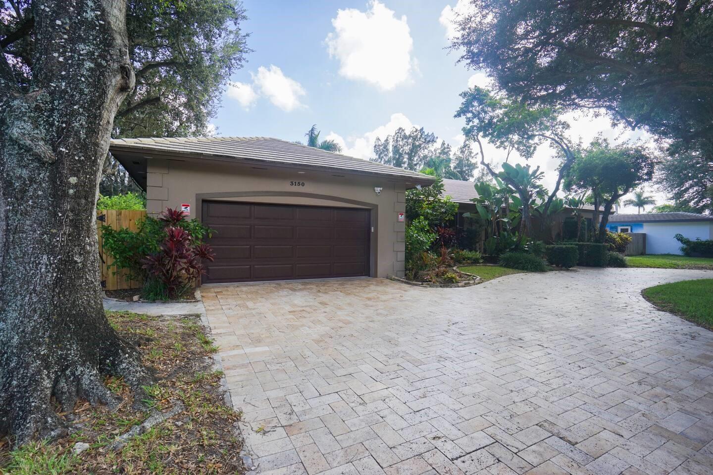 Central Golf Sec Of Holly - Residential