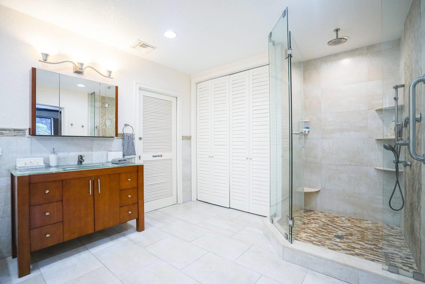 Central Golf Sec Of Holly - Residential