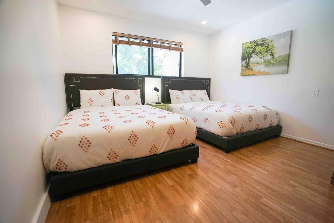 Central Golf Sec Of Holly - Residential