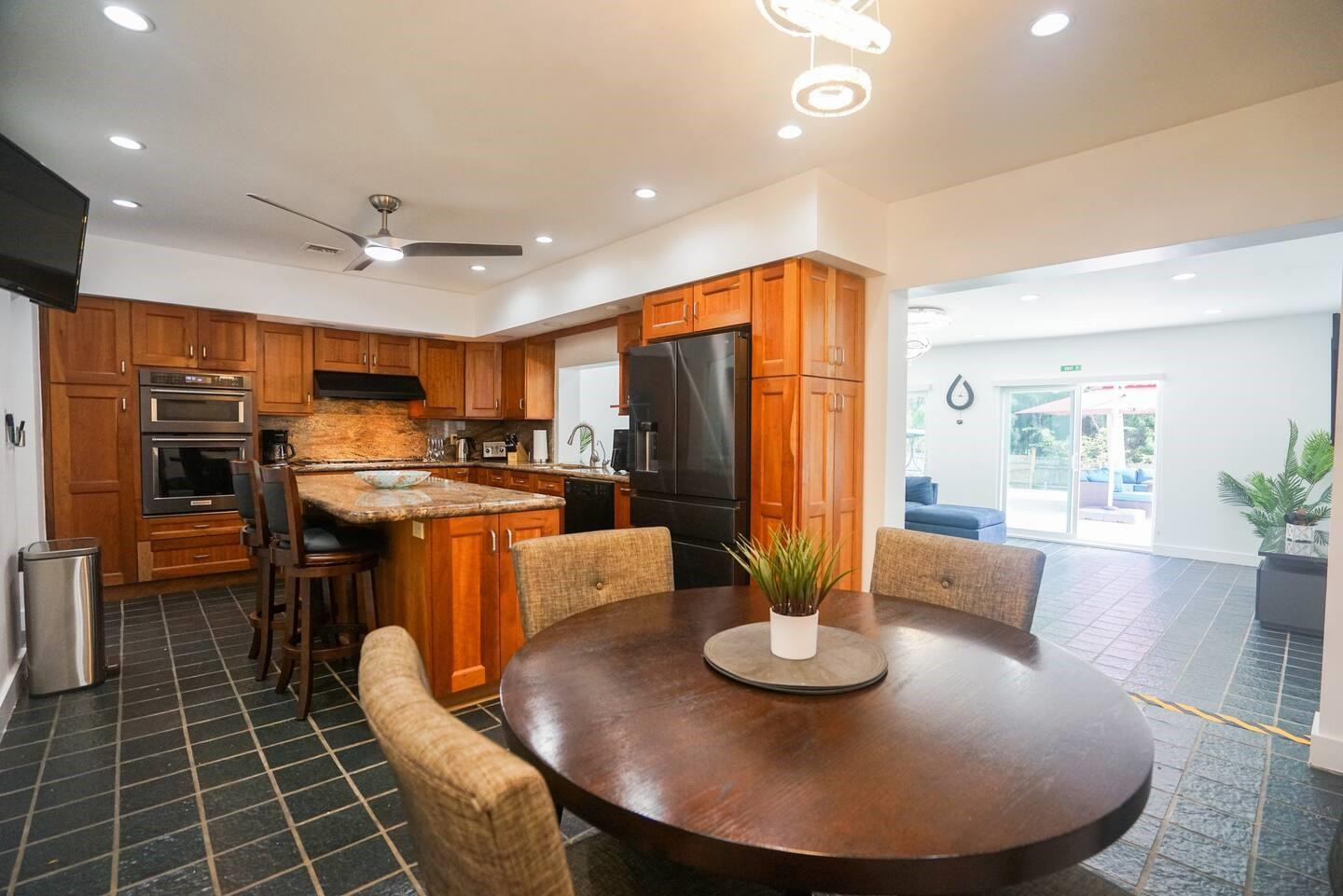 Central Golf Sec Of Holly - Residential