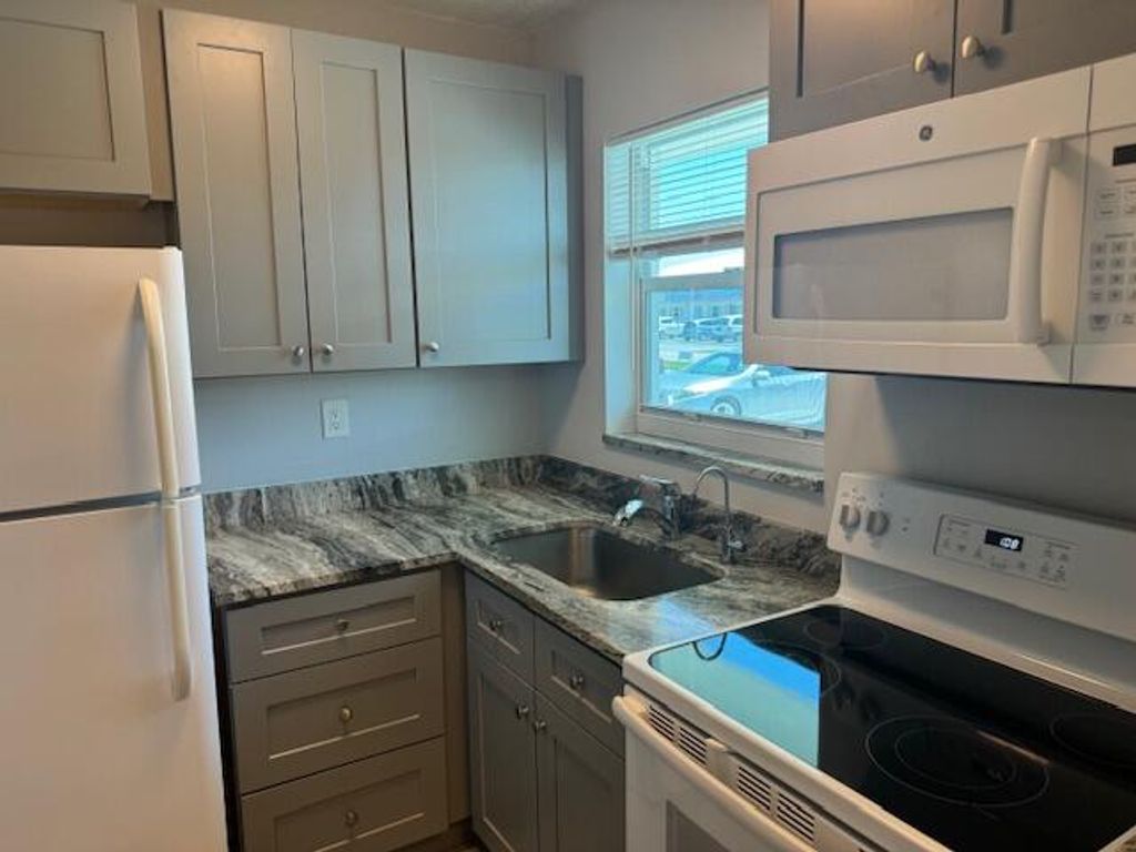 Photo of 1117 Lake Terrace #101, Boynton Beach, FL 33426 (MLS # R11005961)