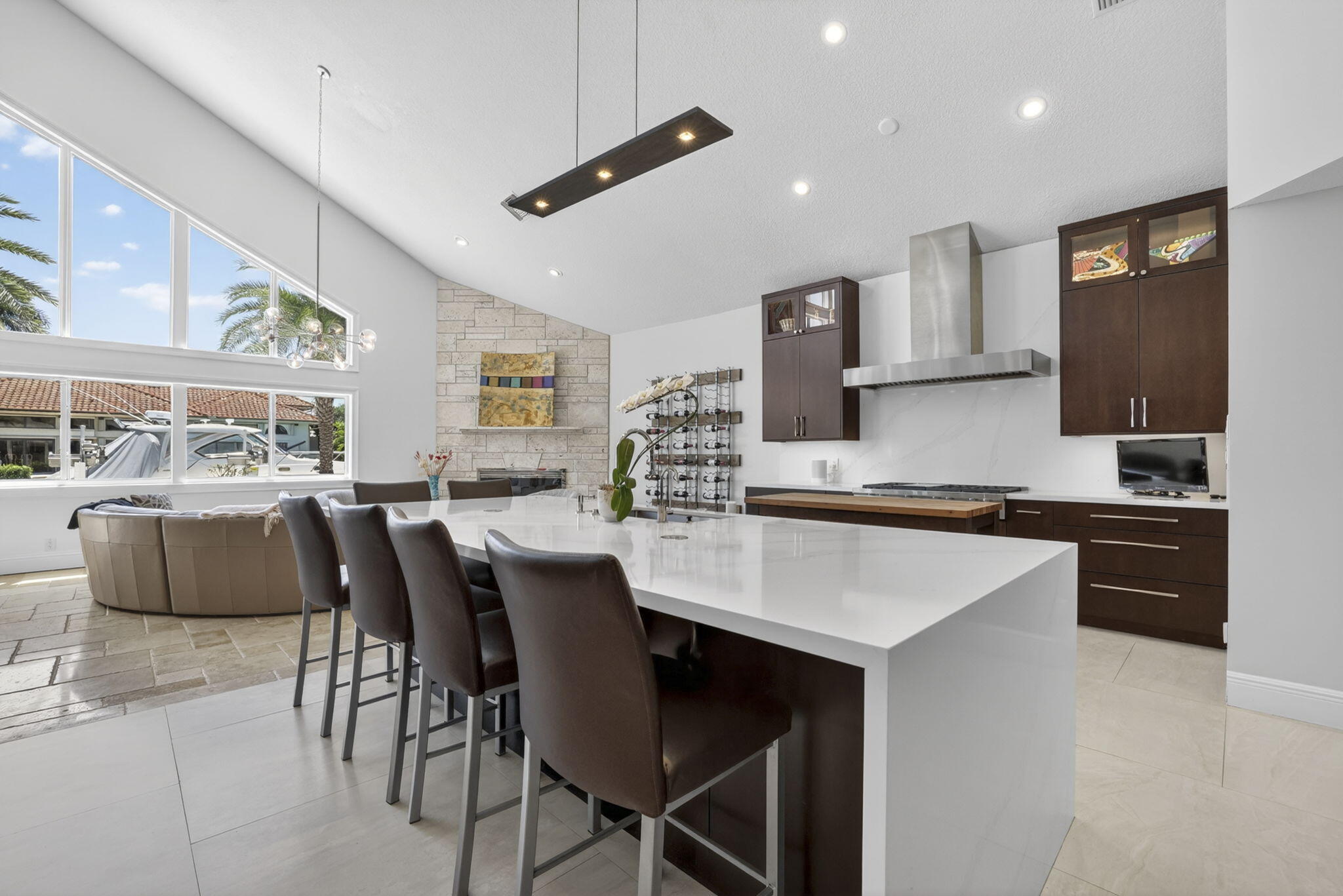 CORAL KEY VILLAS SEC 9 - Residential