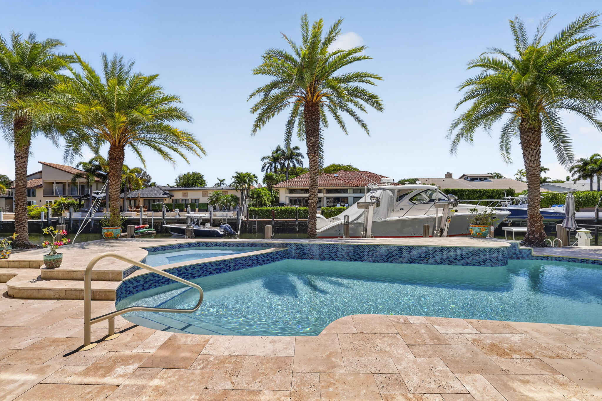 CORAL KEY VILLAS SEC 9 - Residential