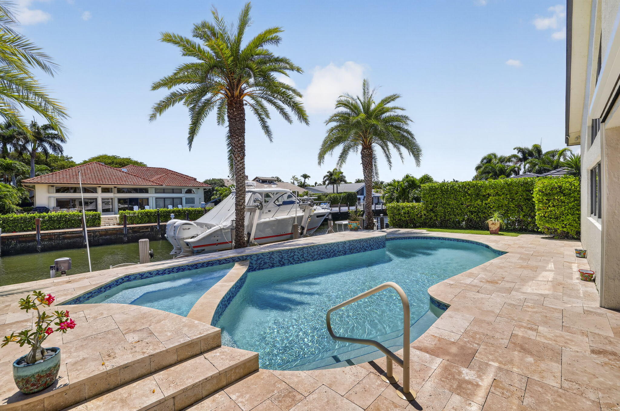 CORAL KEY VILLAS SEC 9 - Residential