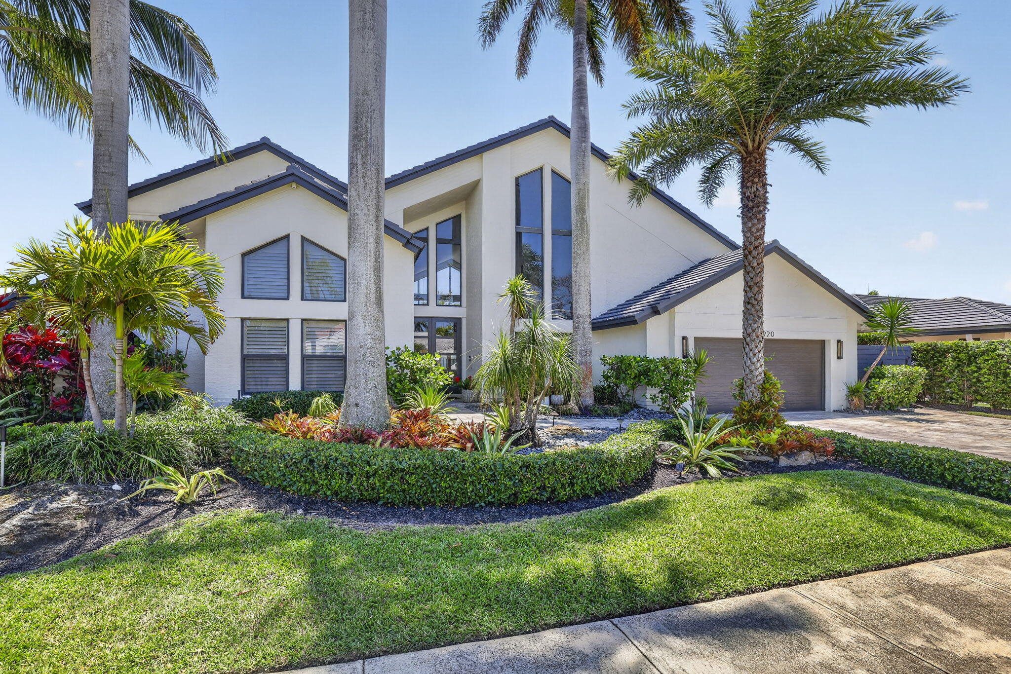 CORAL KEY VILLAS SEC 9 - Residential