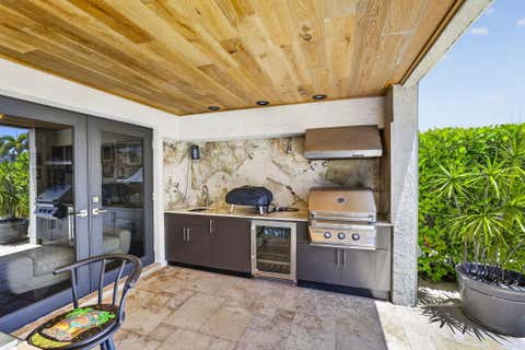 Tiny photo for 2920 NE 47th Street, Lighthouse Point, FL 33064 (MLS # B26019849)
