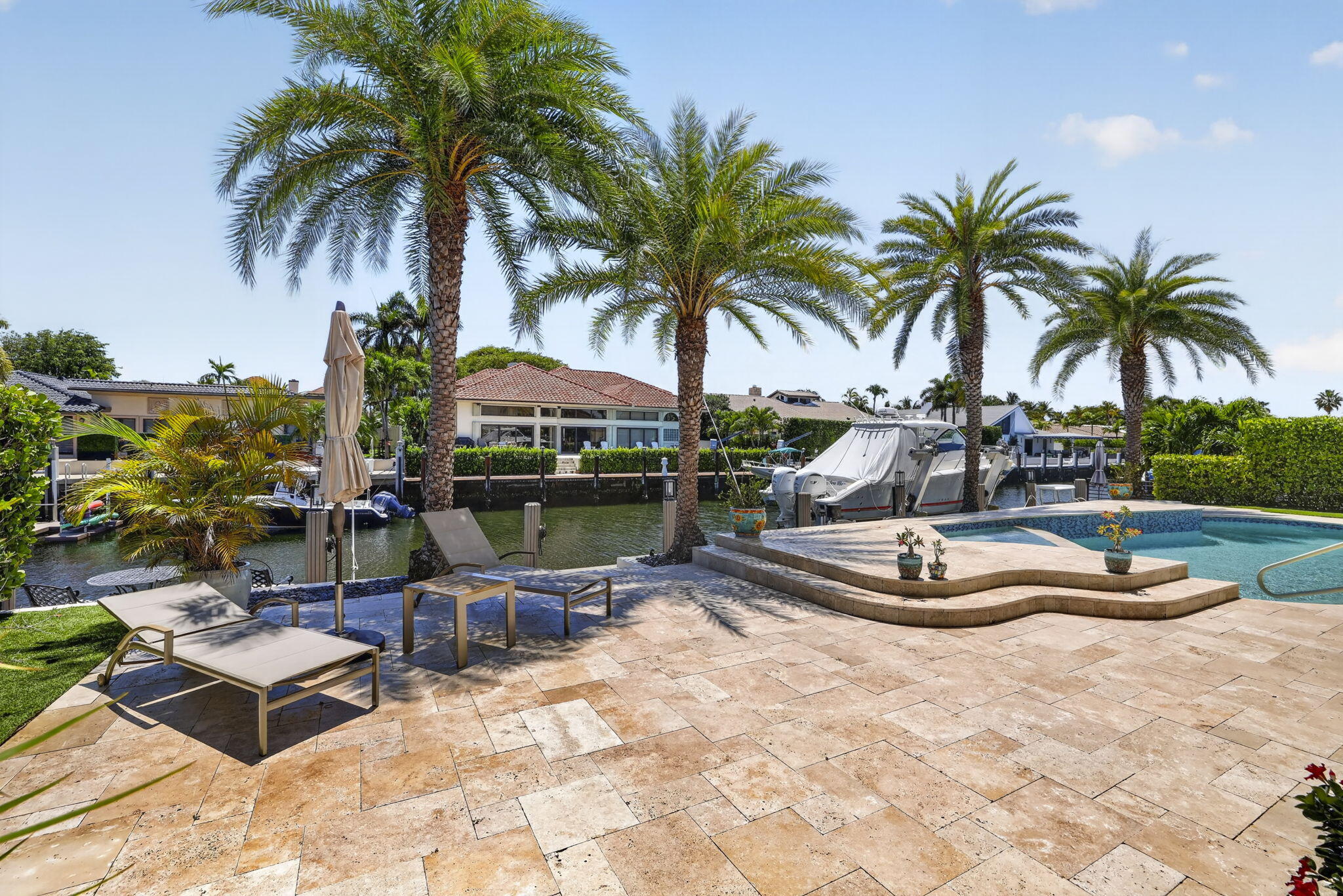 CORAL KEY VILLAS SEC 9 - Residential