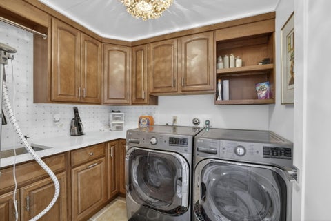 Tiny photo for 2920 NE 47th Street, Lighthouse Point, FL 33064 (MLS # B26019849)