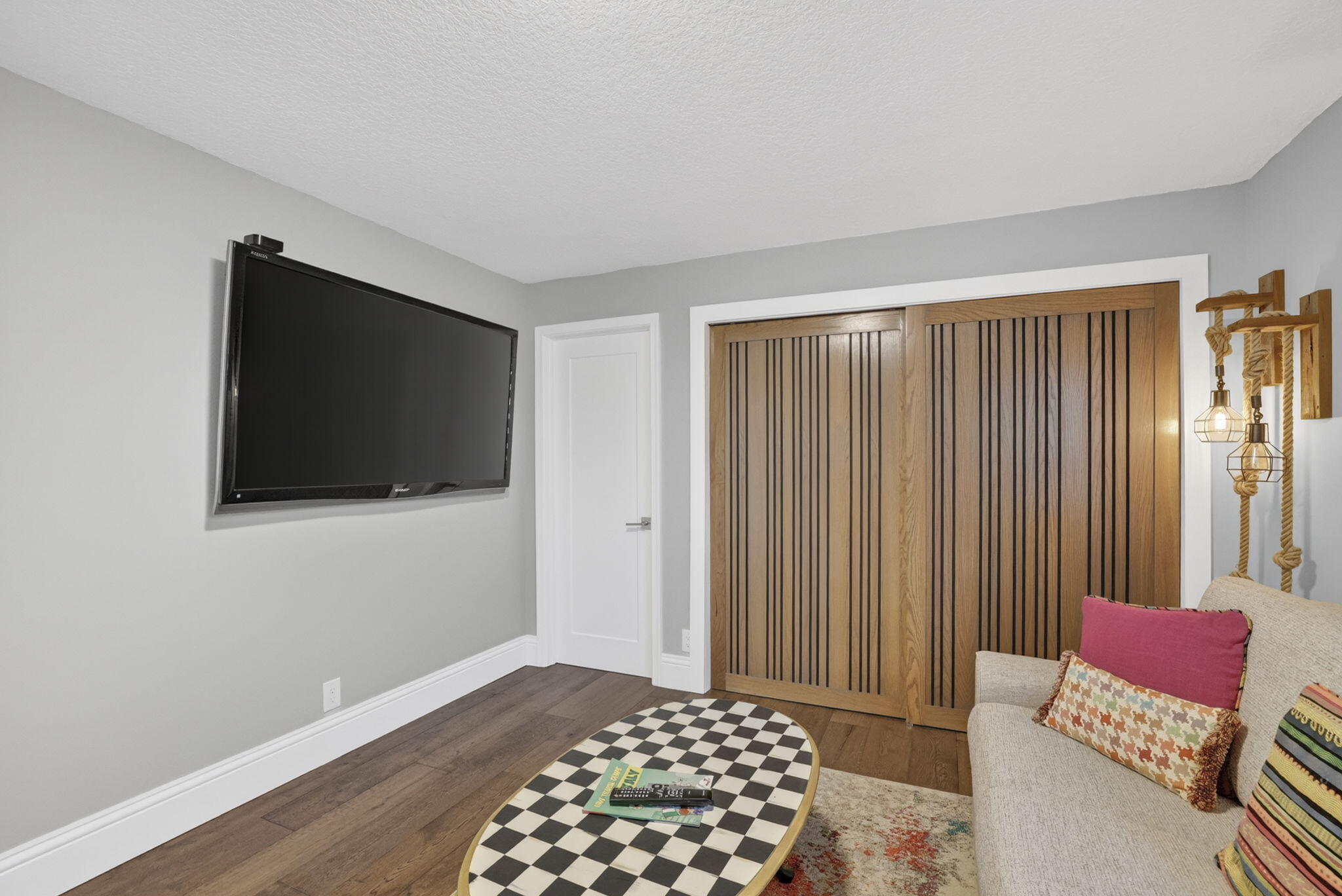 CORAL KEY VILLAS SEC 9 - Residential