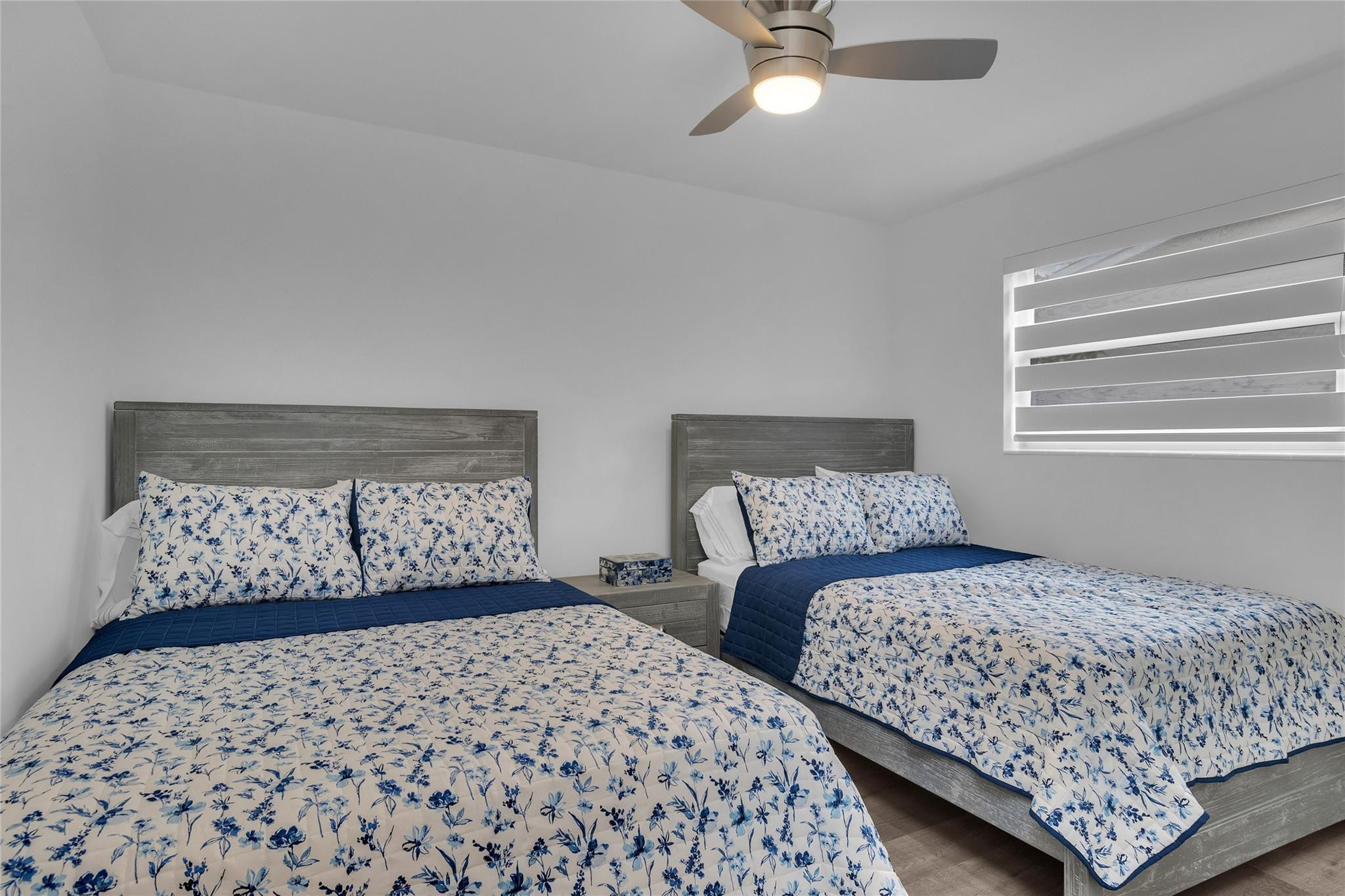 Hollywood Hills 6-22 B - Residential