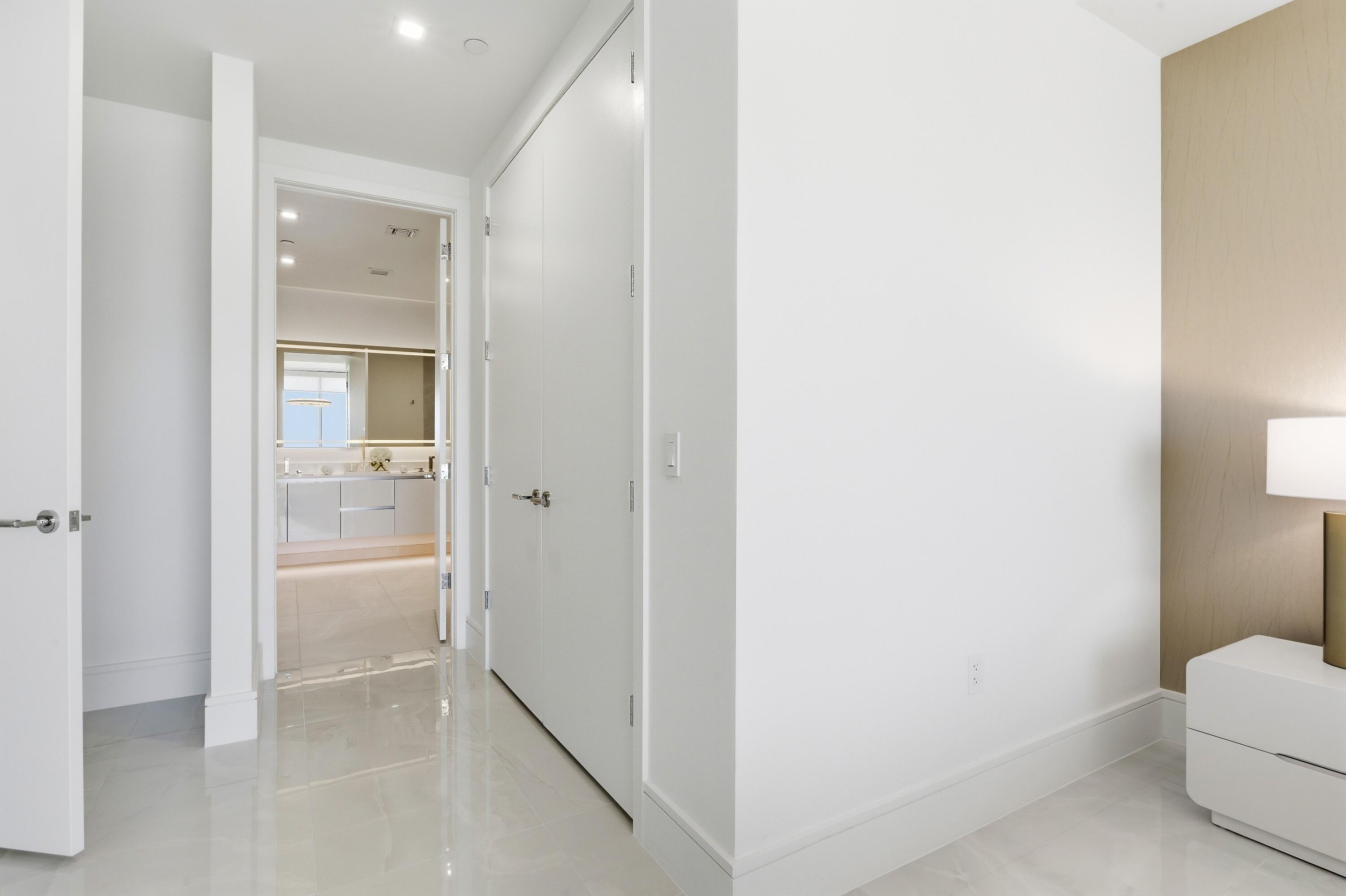 NAUTILUS 220 CONDO - Residential