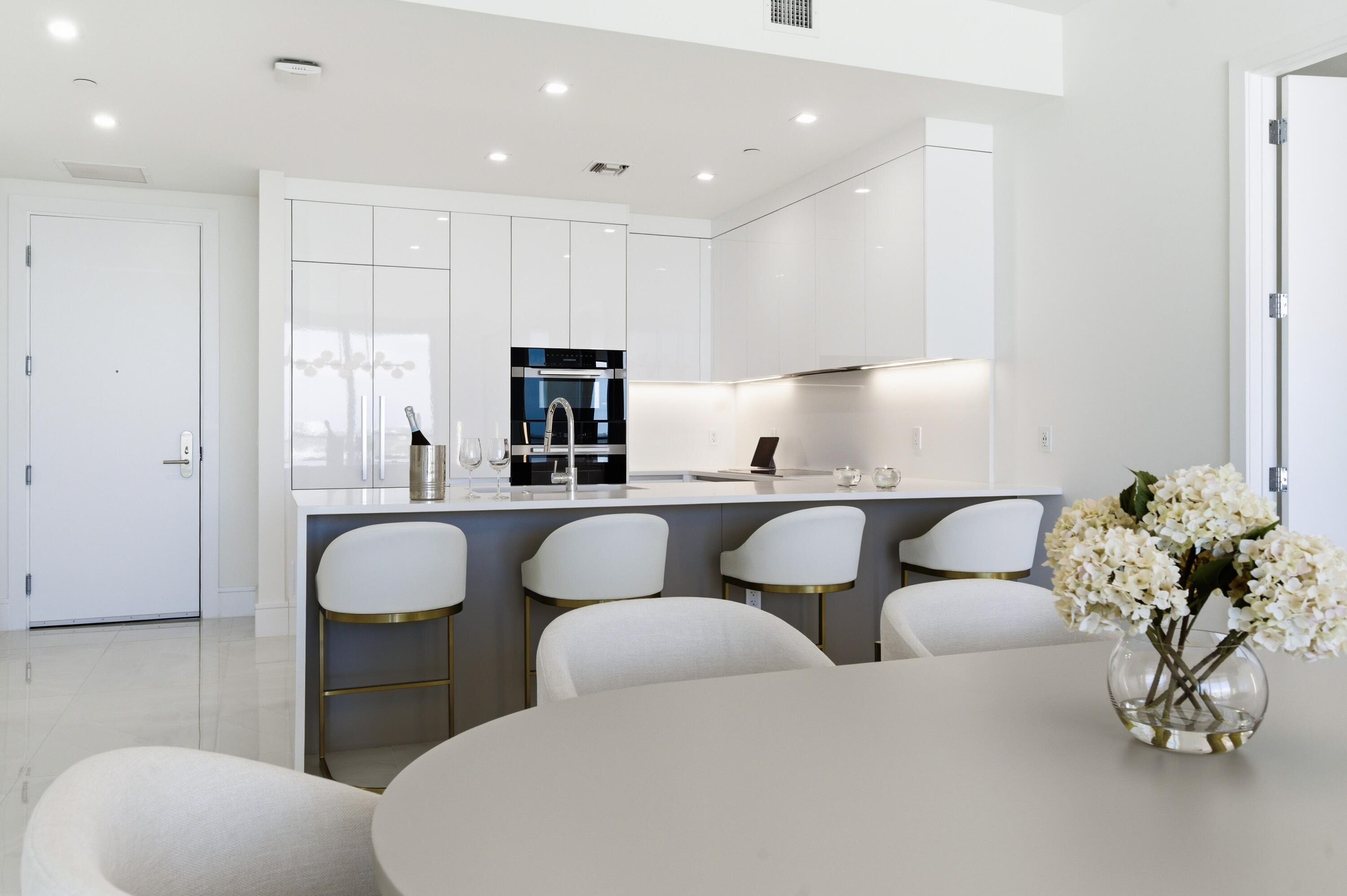 NAUTILUS 220 CONDO - Residential