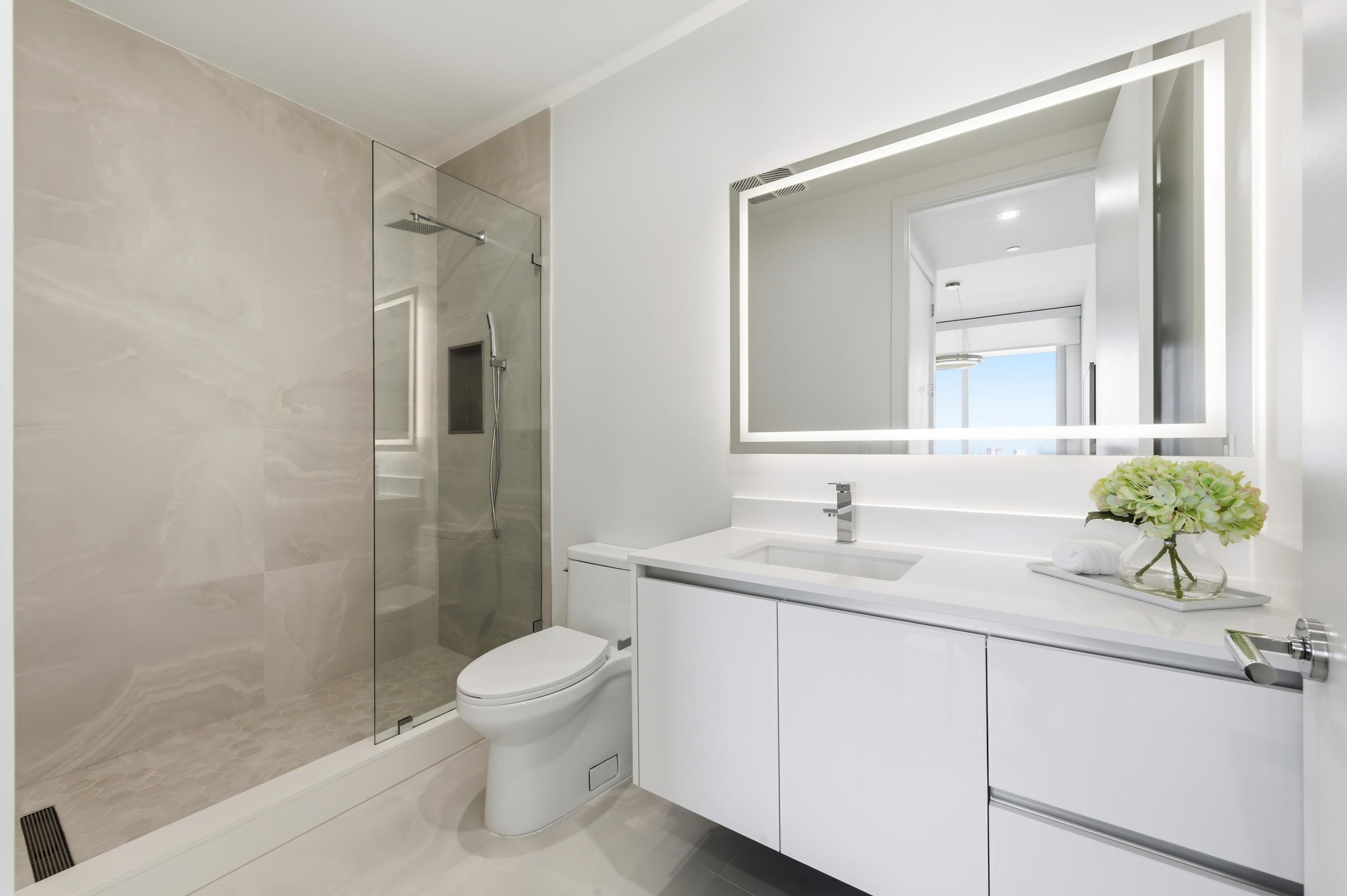 NAUTILUS 220 CONDO - Residential